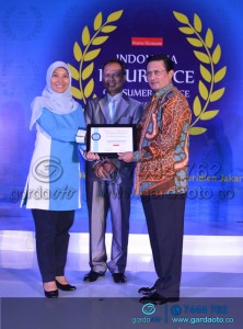 asuransi astra menerima penghargaa